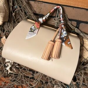 NARDELLI leather bag made on Italy.  NWT